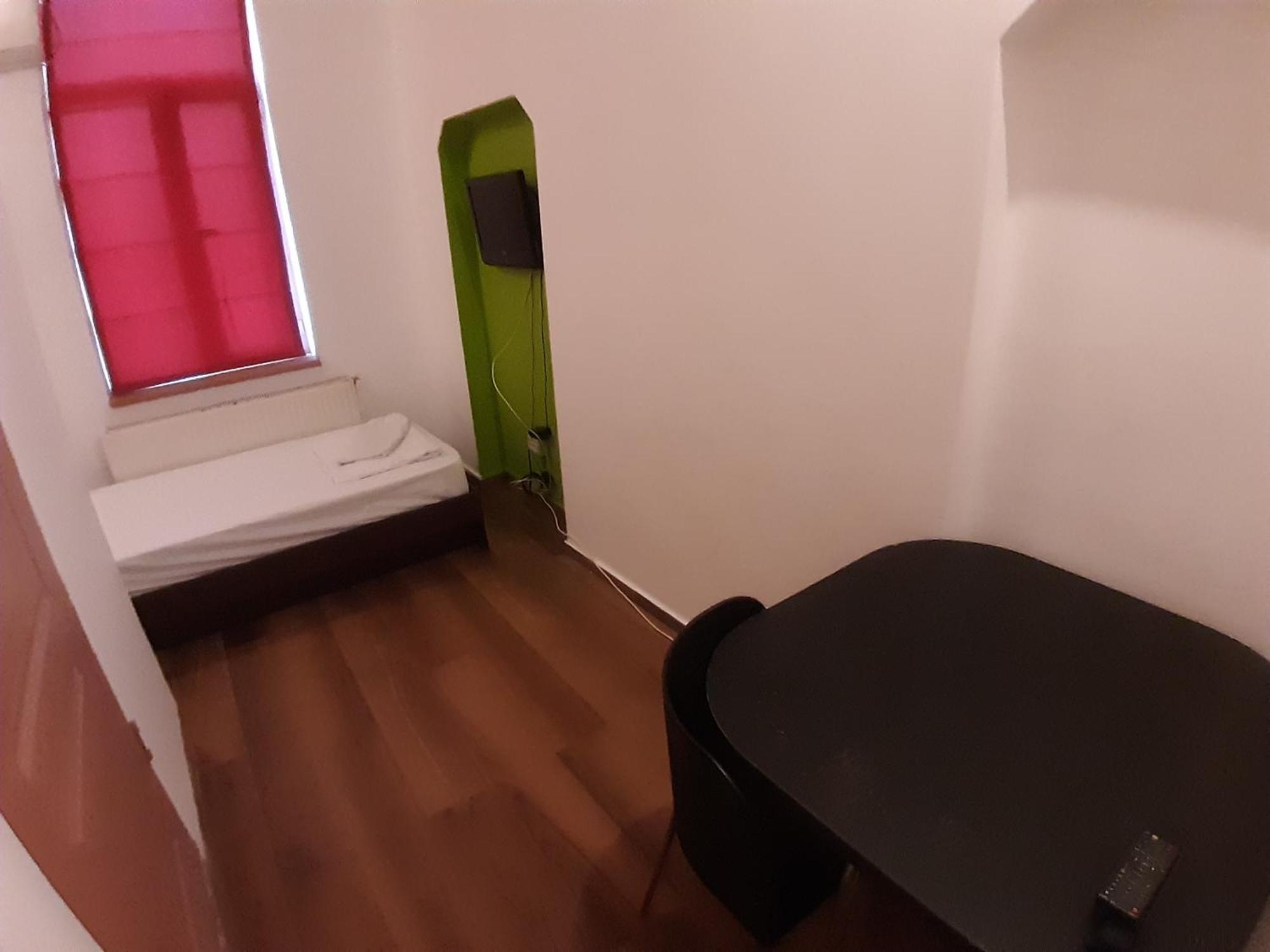 Central Accommodation Budget By Hr بوخارست المظهر الخارجي الصورة